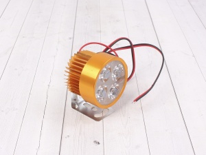 Светодиодная фара 10w (ближний) золотой цвет корпуса